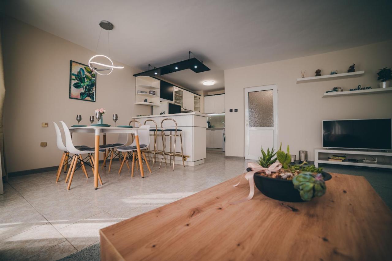 Unbeatable Location: New & Comfy Apartment 바르나 외부 사진