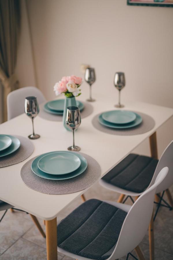 Unbeatable Location: New & Comfy Apartment 바르나 외부 사진